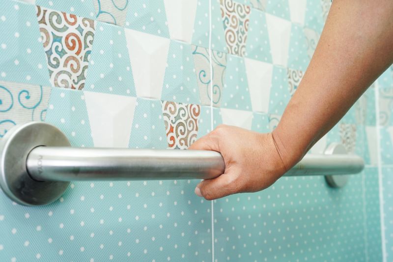 Professional bathtub fitting